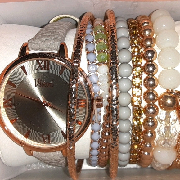 VIVANI WATCH WITH 9 ASSORTED BRACELETS - Picture 3 of 3